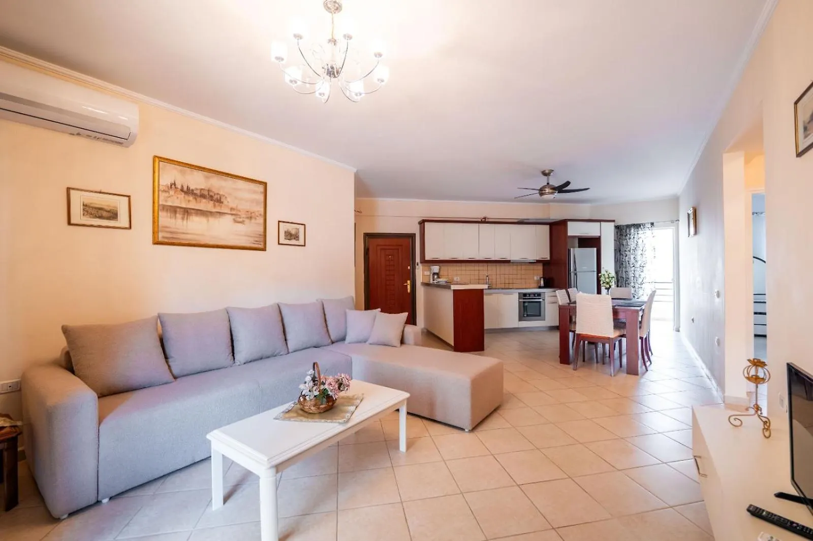 Noel Sea View Apartments Sarande