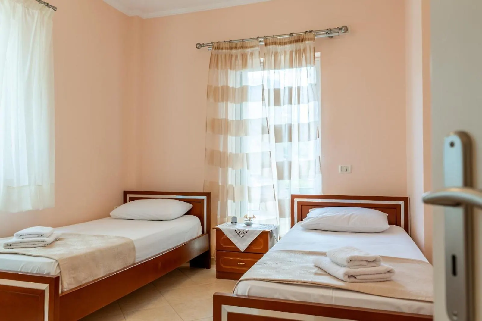 Noel Sea View Apartments Sarande
