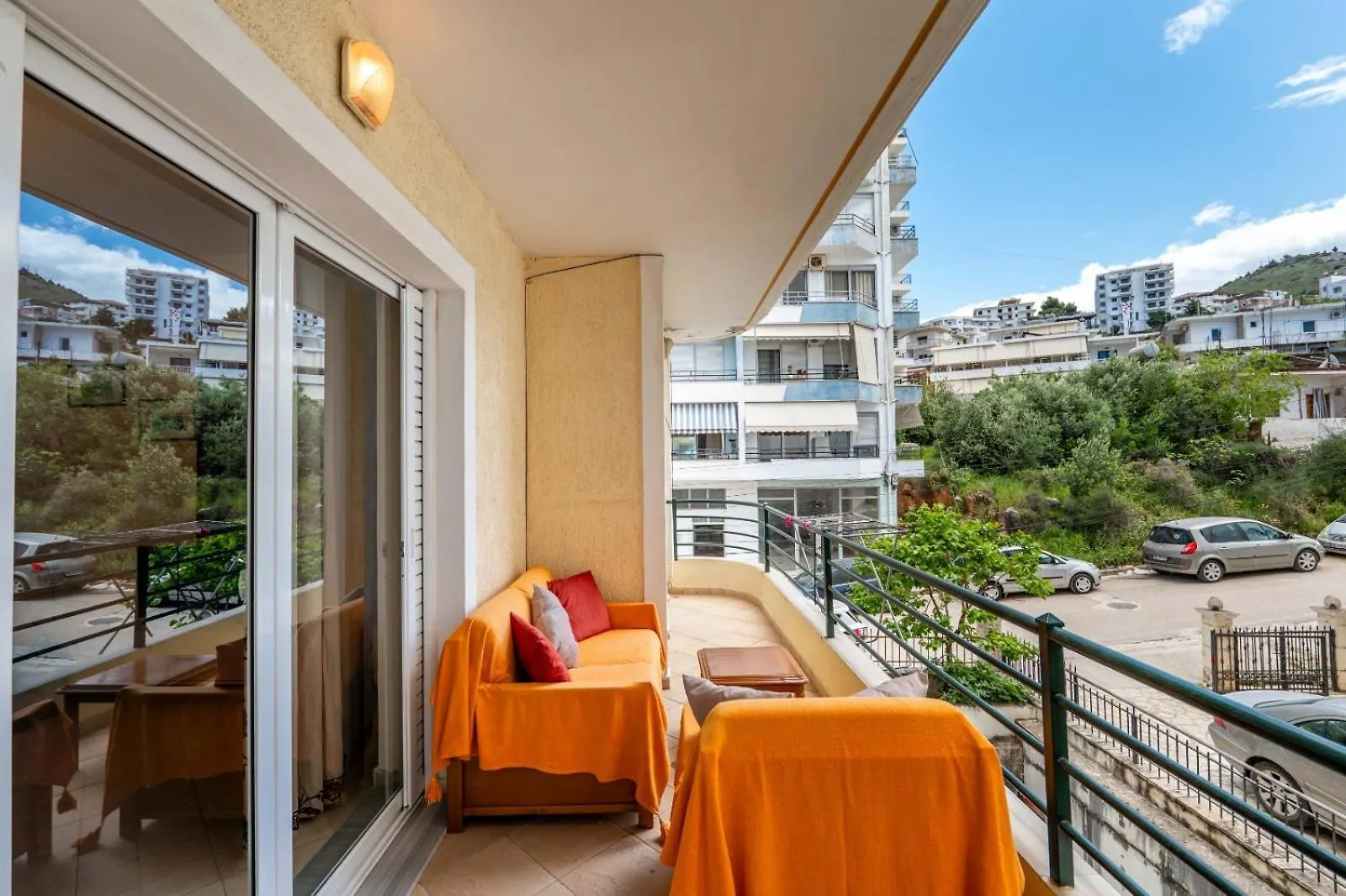 Noel Sea View Apartments ساراندا